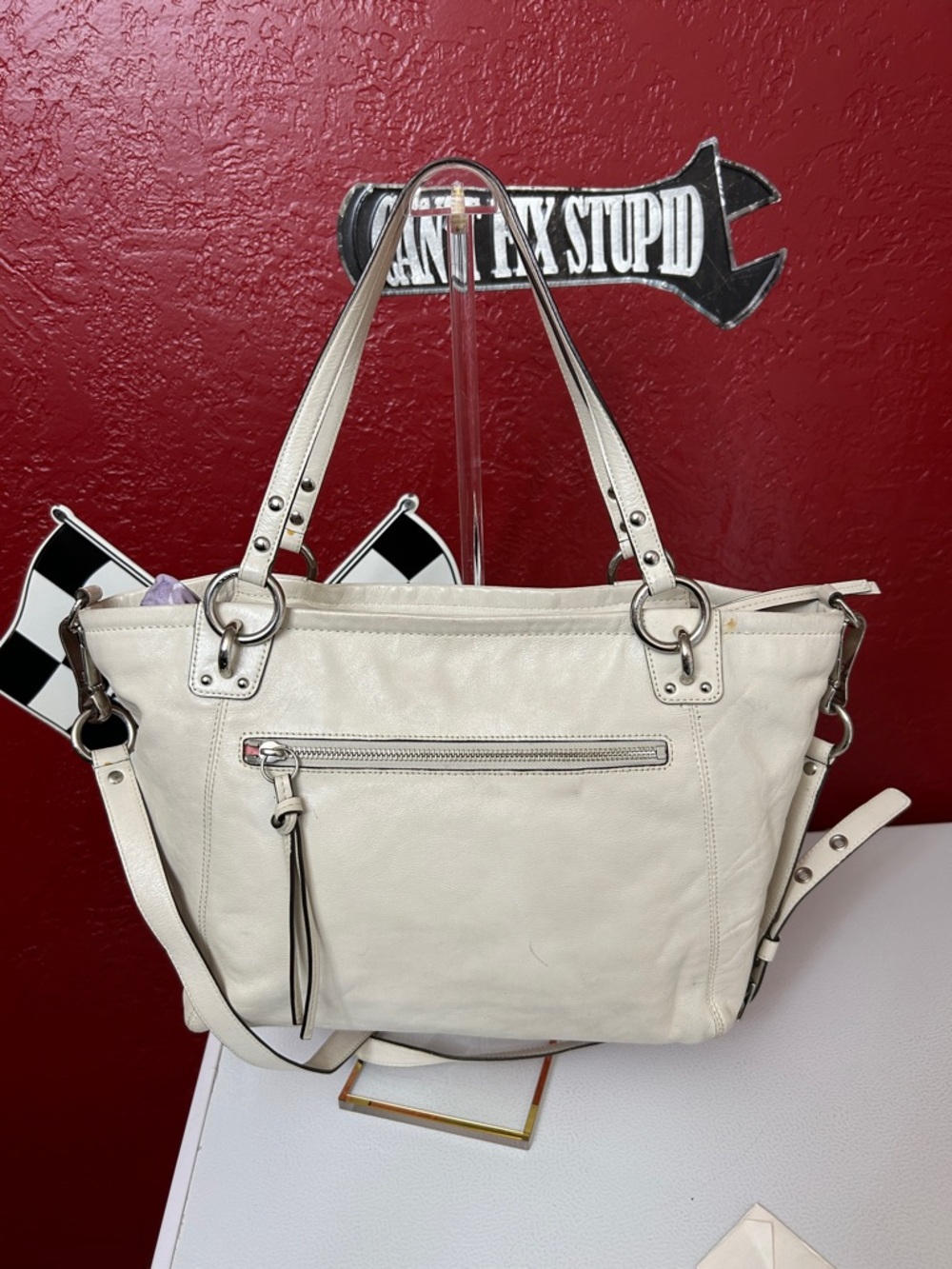 Coach Cream Leather Shoulder Bag with Chain Detail - Picture 6 of 16